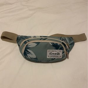 Dakine Fanny Pack